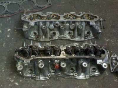 1.3T bez zaworów, 1.4n/a z zaworami, brak miejsca na czujnik spalania stukowego