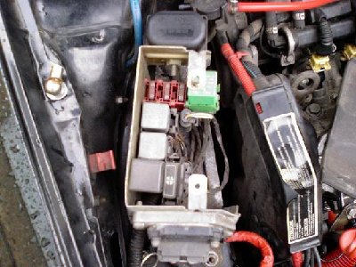 przekaznik pompy paliwa 1.JPG