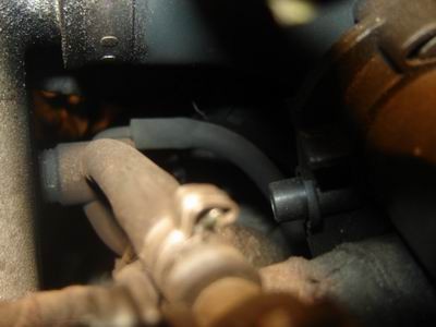 z tego tronika przewod powinie też iść za alkumulator??