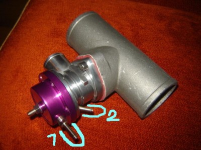 1 przewodzik wiem,że wędruje do trójnika ktory jest bocznej str. kolektora bodajże...<br /><br />Nr 2 nie wiem gdzie go podłczyć :(:(:(